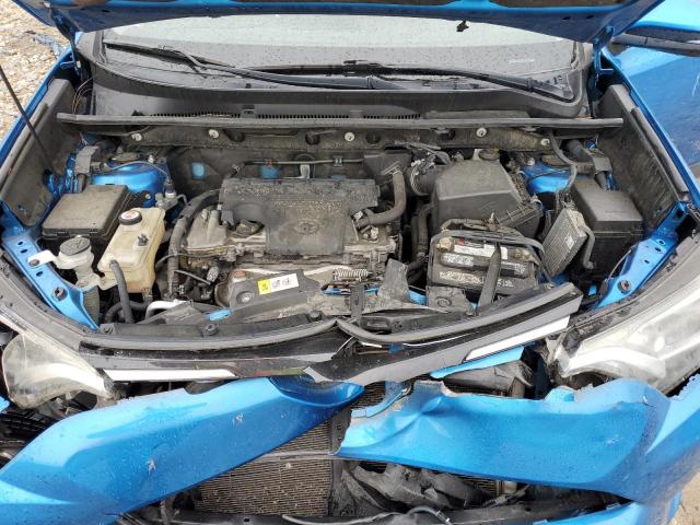Photo 12 from auction – 2017 TOYOTA RAV4 XLE with VIN JTMRFREV0HJ126301
