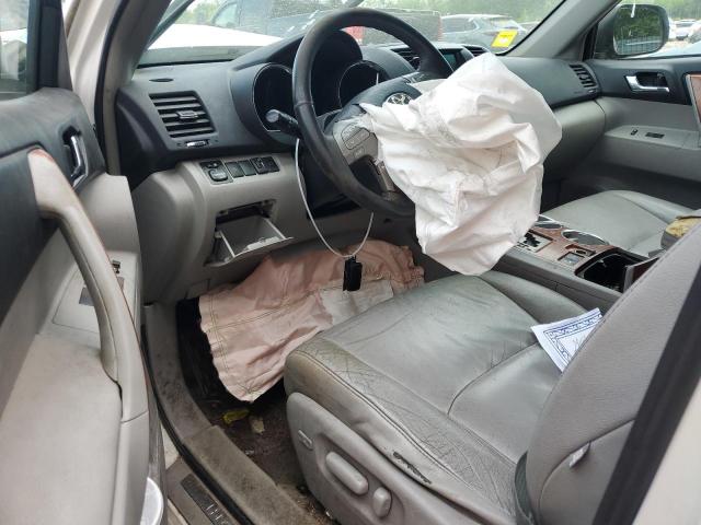 Photo 8 from auction – 2010 TOYOTA HIGHLANDER with VIN 5TDDK3EH5AS028550