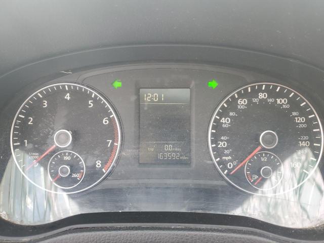 Photo 9 from auction – 2015 VOLKSWAGEN PASSAT S with VIN 1VWAS7A3XFC030241