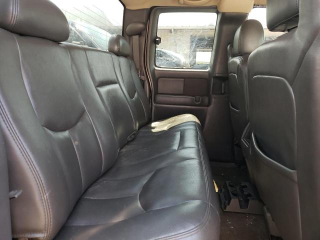 Photo 10 from auction – 2004 CHEVROLET SILVERADO with VIN 1GCEK19T74Z310120