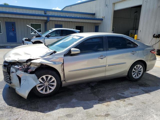 TOYOTA CAMRY LE 2015 with VIN 4T1BF1FKXFU963846 - Photo from auction