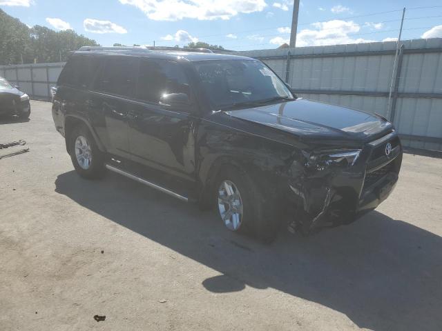 Photo 4 from auction – 2018 TOYOTA 4RUNNER SR with VIN JTEBU5JR4J5536859