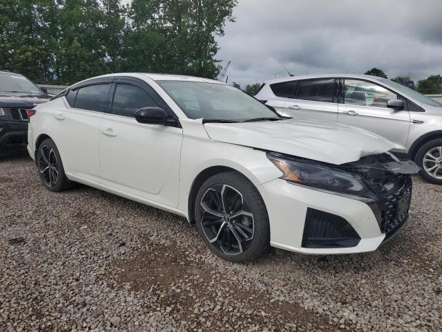 Photo 4 from auction – 2023 NISSAN ALTIMA SR with VIN 1N4BL4CW5PN411324