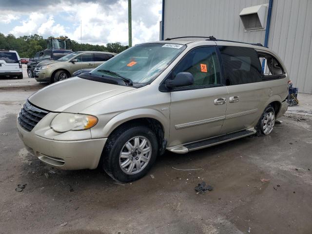 CHRYSLER TOWN & COU 2005 with VIN 2C4GP54L85R383713 - Photo from auction