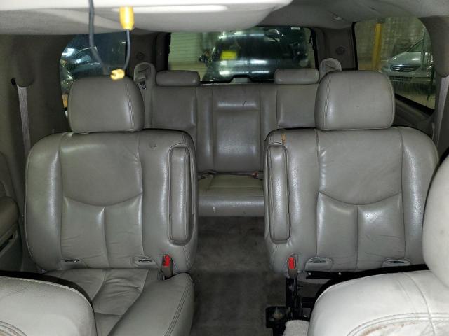 Photo 10 from auction – 2004 CHEVROLET SUBURBAN K with VIN 3GNFK16TX4G288887