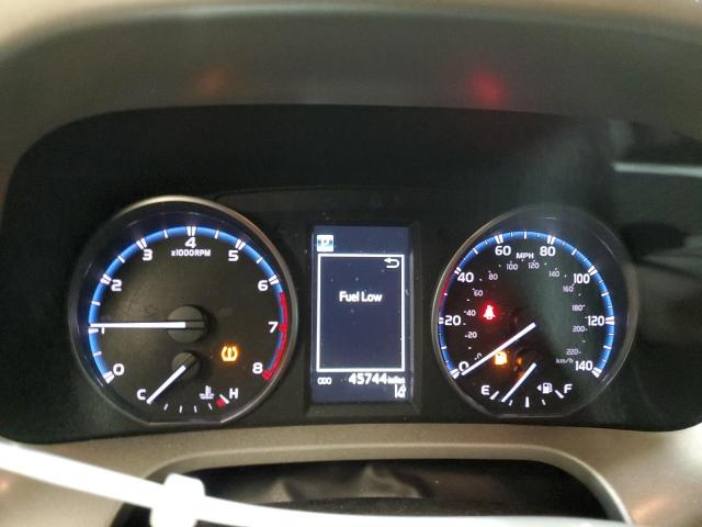 Photo 9 from auction – 2018 TOYOTA RAV4 LE with VIN 2T3BFREVXJW752544