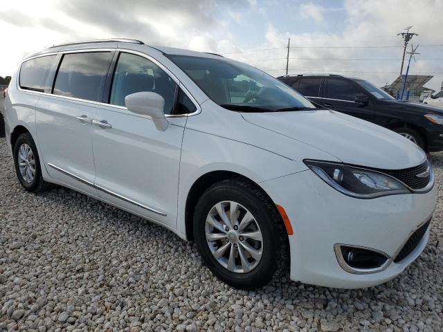 Photo 4 from auction – 2019 CHRYSLER PACIFICA T with VIN 2C4RC1BG4KR581526