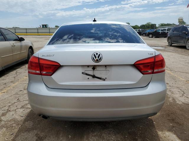 Photo 6 from auction – 2014 VOLKSWAGEN PASSAT S with VIN 1VWAT7A34EC059570