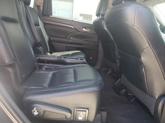 Photo 11 from auction – 2016 TOYOTA HIGHLANDER with VIN 5TDDKRFHXGS292468