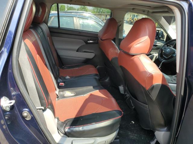 Photo 11 from auction – 2022 TOYOTA HIGHLANDER with VIN 5TDHZRBH5NS579233