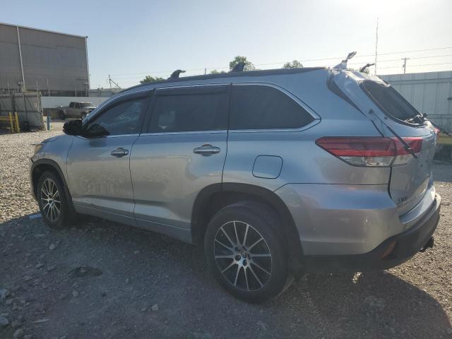 Photo 2 from auction – 2018 TOYOTA HIGHLANDER with VIN 5TDJZRFHXJS558741