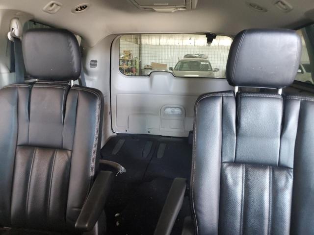 Photo 10 from auction – 2014 CHRYSLER TOWN & COU with VIN 2C4RC1CG5ER147702