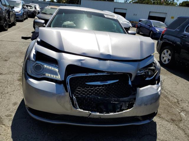 Photo 5 from auction – 2015 CHRYSLER 300 LIMITE with VIN 2C3CCAAG7FH867703