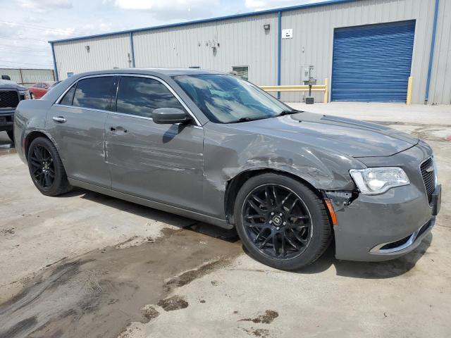 Photo 4 from auction – 2017 CHRYSLER 300 LIMITE with VIN 2C3CCAAG2HH646867