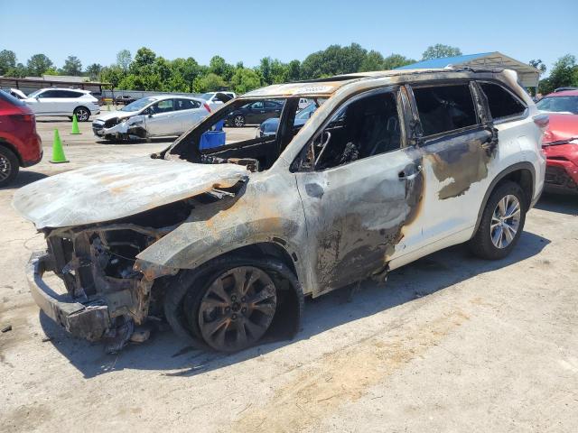 TOYOTA HIGHLANDER 2015 with VIN 5TDKKRFH5FS106048 - Photo from auction