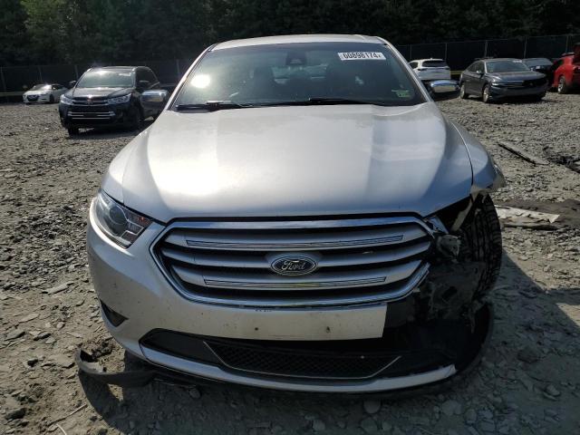 Photo 5 from auction – 2019 FORD TAURUS LIM with VIN 1FAHP2F82KG115481