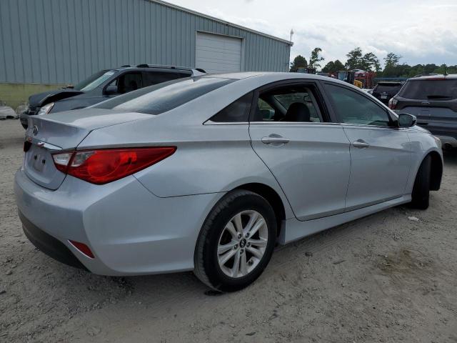 Photo 3 from auction – 2014 HYUNDAI SONATA GLS with VIN 5NPEB4AC5EH887153