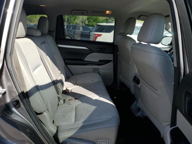Photo 11 from auction – 2018 TOYOTA HIGHLANDER with VIN 5TDBZRFH5JS807483
