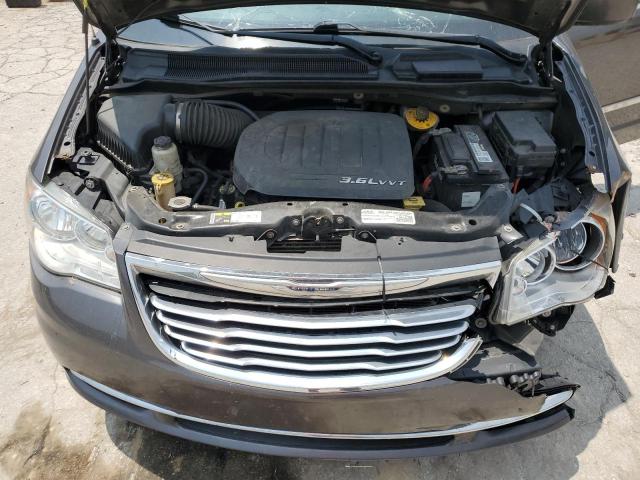 Photo 12 from auction – 2015 CHRYSLER TOWN & COU with VIN 2C4RC1BG7FR673011