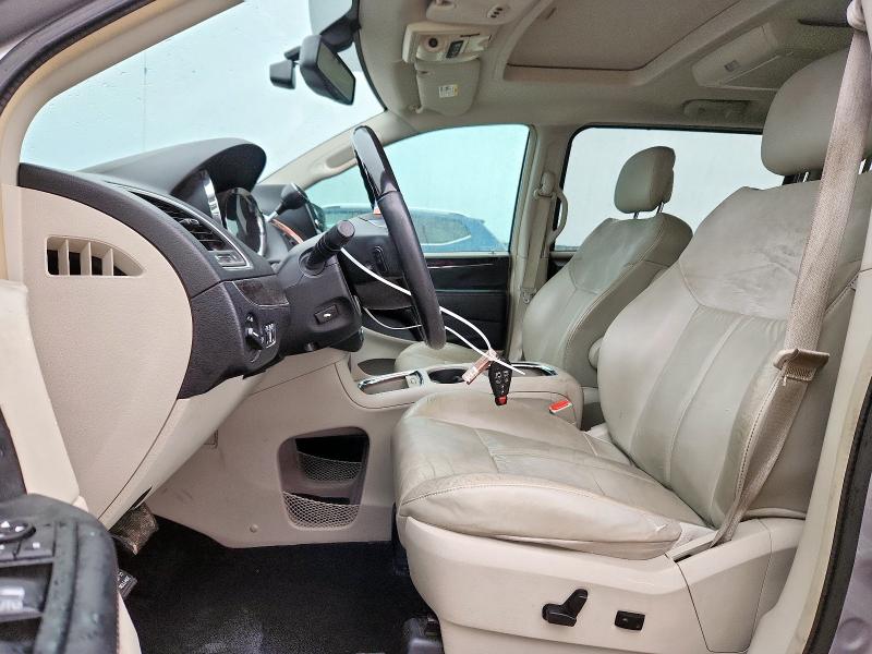 Photo 7 from auction – 2013 CHRYSLER TOWN & COU with VIN 2C4RC1GG4DR753615