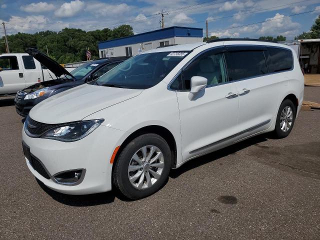 CHRYSLER PACIFICA T 2017 with VIN 2C4RC1BG8HR579626 - Photo from auction