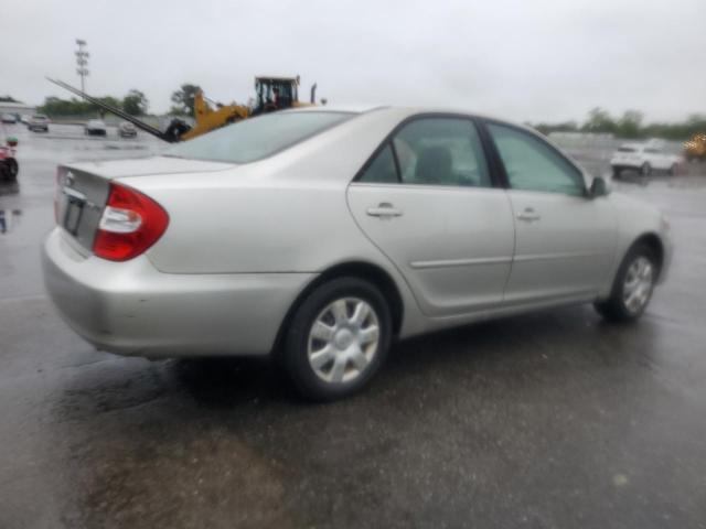 Photo 3 from auction – 2004 TOYOTA CAMRY with VIN 4T1BE32K44U289629