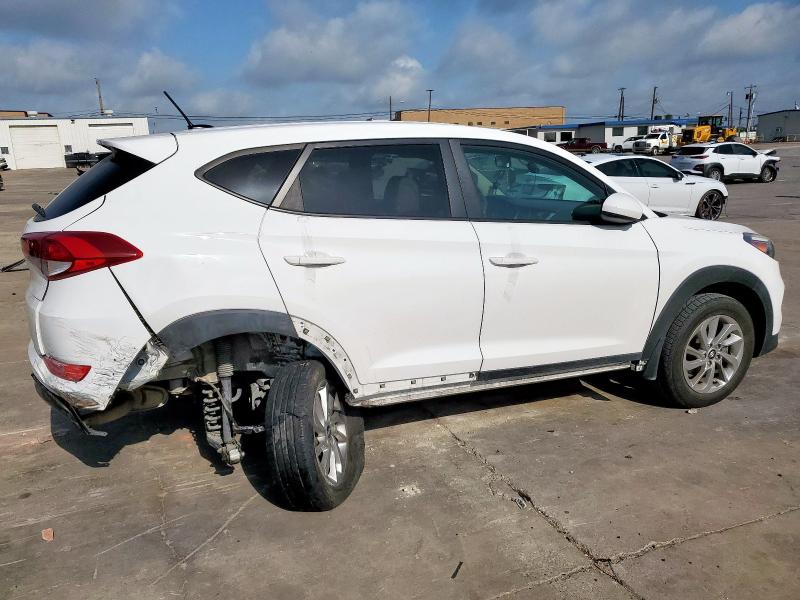Photo 3 from auction – 2016 HYUNDAI TUCSON SE with VIN KM8J23A45GU061375
