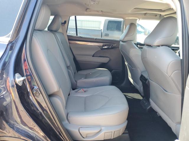 Photo 11 from auction – 2022 TOYOTA HIGHLANDER with VIN 5TDDZRBH2NS166989