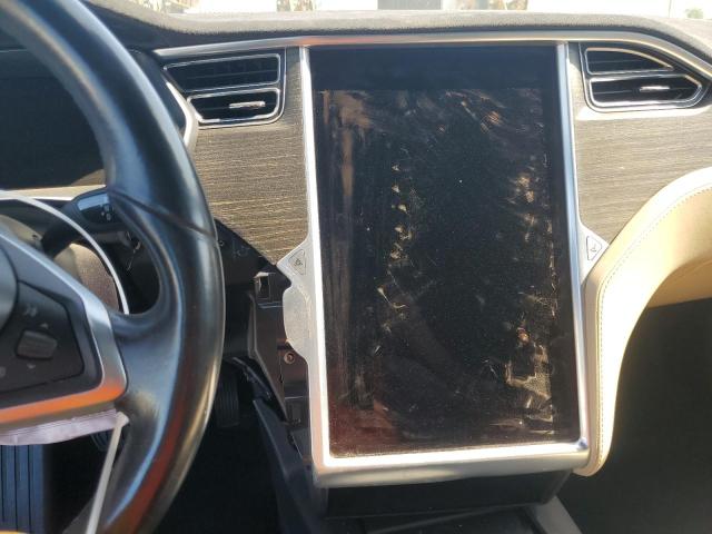 Photo 9 from auction – 2015 TESLA MODEL S with VIN 5YJSA1E18FF120152