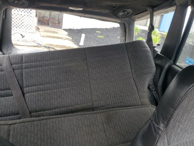 Photo 10 from auction – 2001 JEEP CHEROKEE S with VIN 1J4FF48S41L611052
