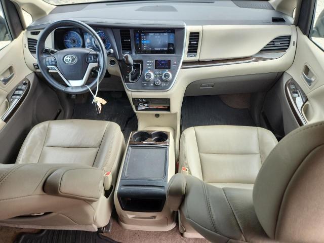 Photo 8 from auction – 2017 TOYOTA SIENNA XLE with VIN 5TDYZ3DC7HS833463