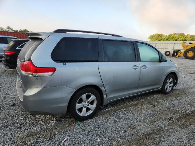 Photo 3 from auction – 2011 TOYOTA SIENNA LE with VIN 5TDKK3DC1BS013087
