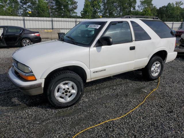 CHEVROLET BLAZER 2000 with VIN 1GNCT18W7YK250829 - Photo from auction