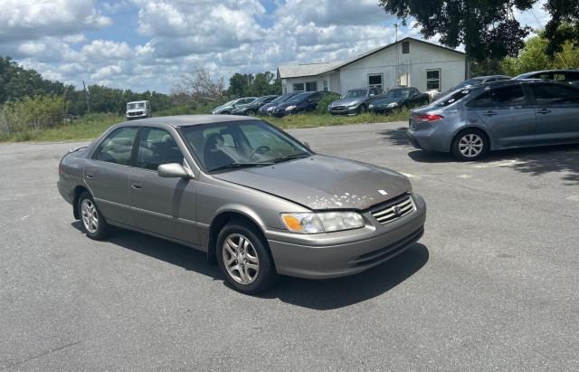 TOYOTA CAMRY CE 2000 with VIN 4T1BG22K0YU002152 - Photo from auction
