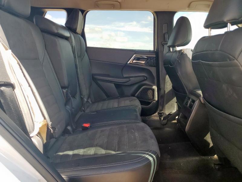 Photo 11 from auction – 2024 MITSUBISHI OUTLANDER with VIN JA4J3VA87RZ033643