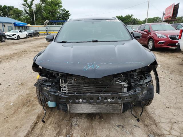 Photo 5 from auction – 2017 LINCOLN MKC SELECT with VIN 5LMTJ2DH5HUL36696