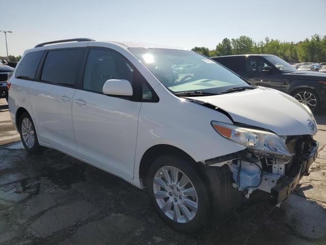 Photo 4 from auction – 2015 TOYOTA SIENNA LE with VIN 5TDJK3DC2FS126466