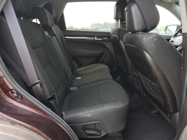 Photo 11 from auction – 2015 KIA SORENTO LX with VIN 5XYKT3A67FG552148