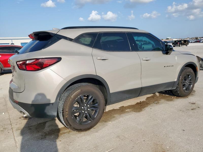 Photo 3 from auction – 2021 CHEVROLET BLAZER 2LT with VIN 3GNKBCRS9MS537027