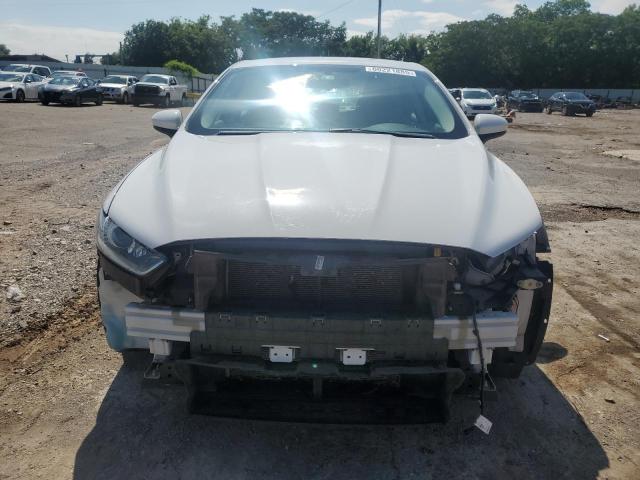 Photo 5 from auction – 2016 FORD FUSION S with VIN 3FA6P0G77GR382441