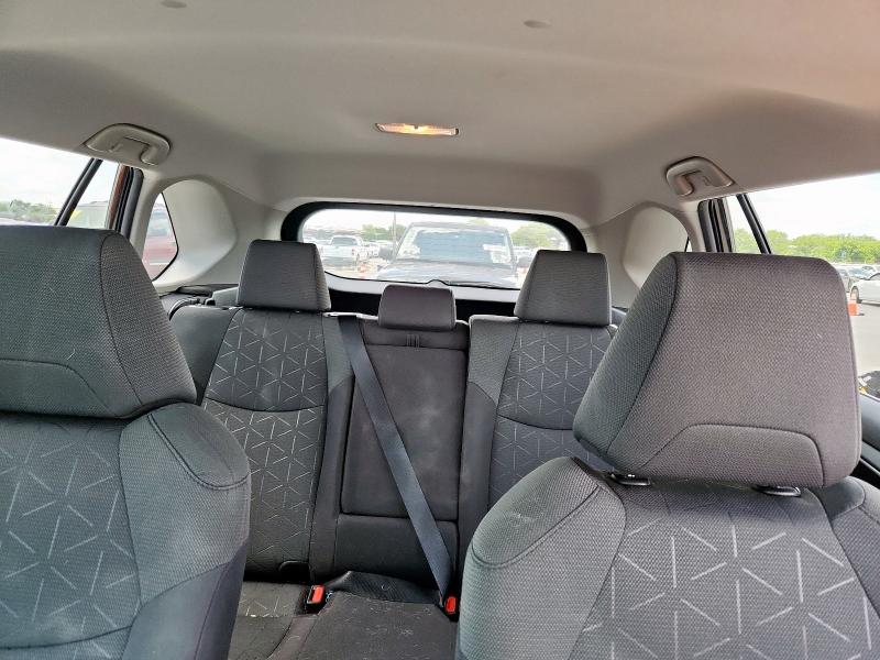 Photo 10 from auction – 2021 TOYOTA RAV4 XLE with VIN 2T3W1RFV4MC133989