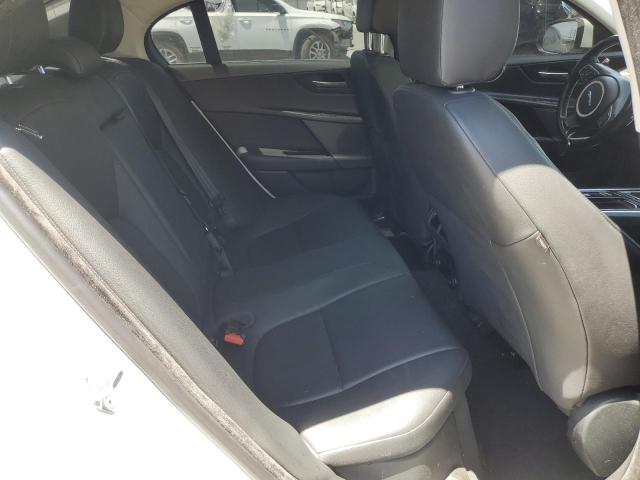 Photo 10 from auction – 2019 JAGUAR XE with VIN SAJAR4FX9KCP48447