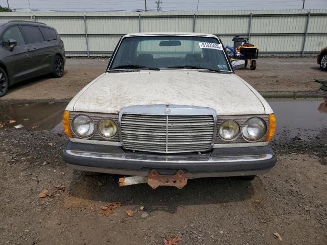 Photo 5 from auction – 1981 MERCEDES-BENZ 280 with VIN WDBAA33A4BB091125