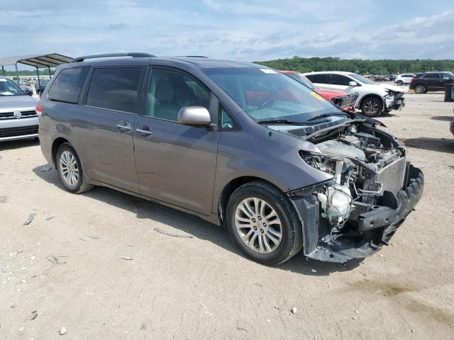 Photo 4 from auction – 2013 TOYOTA SIENNA XLE with VIN 5TDYK3DC4DS340158