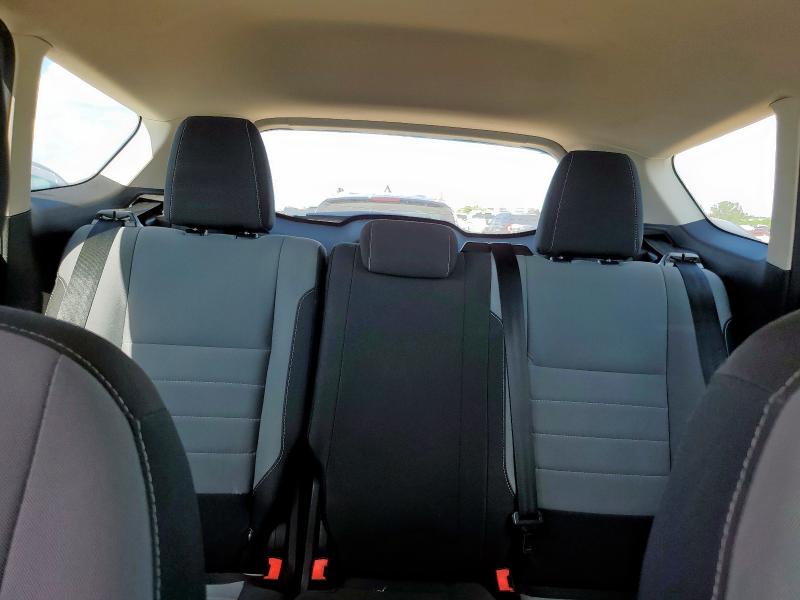 Photo 10 from auction – 2017 FORD ESCAPE S with VIN 1FMCU0F74HUE15764
