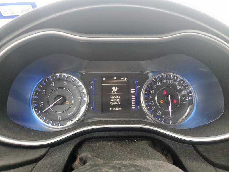 Photo 9 from auction – 2015 CHRYSLER 200 LIMITE with VIN 1C3CCCAB3FN680451