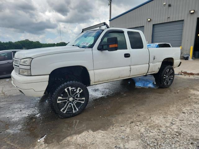 CHEVROLET SILVERADO 2004 with VIN 1GCEK19T64E151520 - Photo from auction
