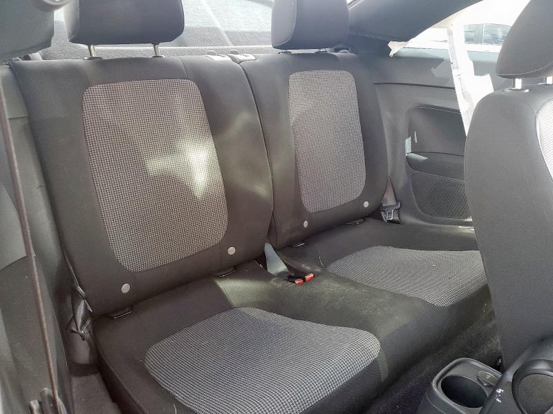 Photo 10 from auction – 2018 VOLKSWAGEN BEETLE S with VIN 3VWFD7AT6JM720933