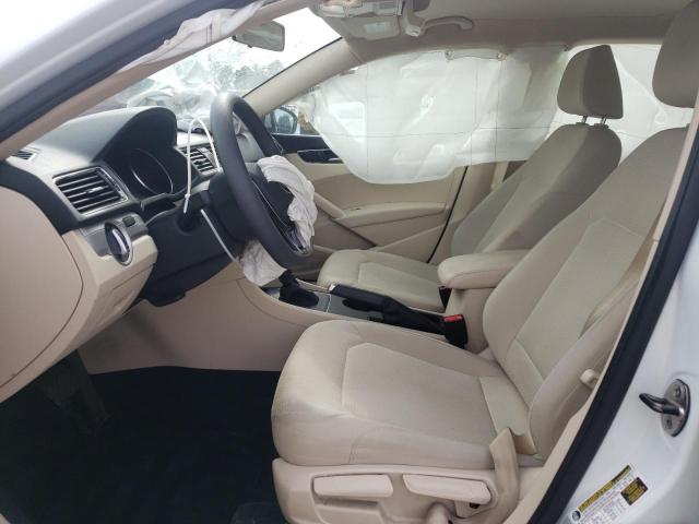 Photo 7 from auction – 2017 VOLKSWAGEN PASSAT S with VIN 1VWAT7A33HC047009