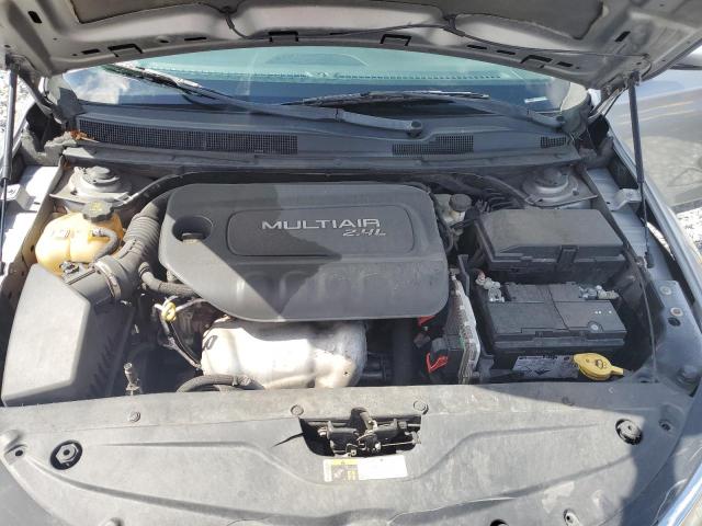 Photo 11 from auction – 2015 CHRYSLER 200 LIMITE with VIN 1C3CCCAB4FN628715